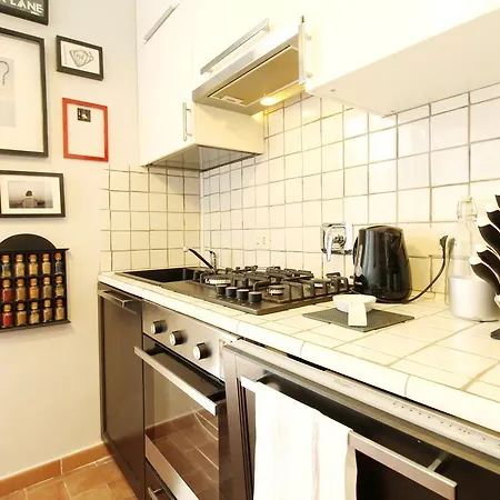 Groovy Rome Art Apartment רומא